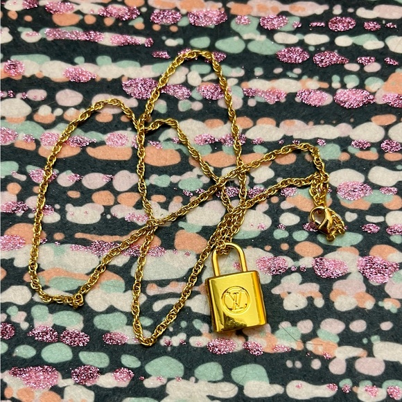 Auth Louis Vuitton small zip pull charm logo lock up cycled w/ GP 20” chain - Picture 3 of 8